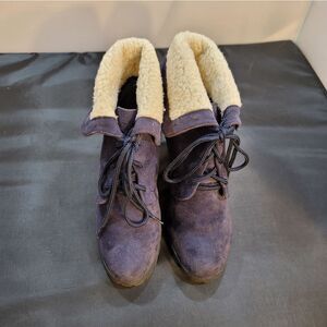 NAUTICA SUEDE WEDGE FAUX FUR INSOLE WOMENS LACE UP BOOTIE